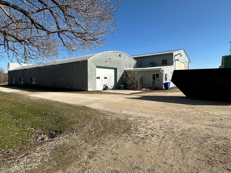 225 Pembina Trl, Ste Agathe, MB for sale - Building Photo - Image 1 of 15