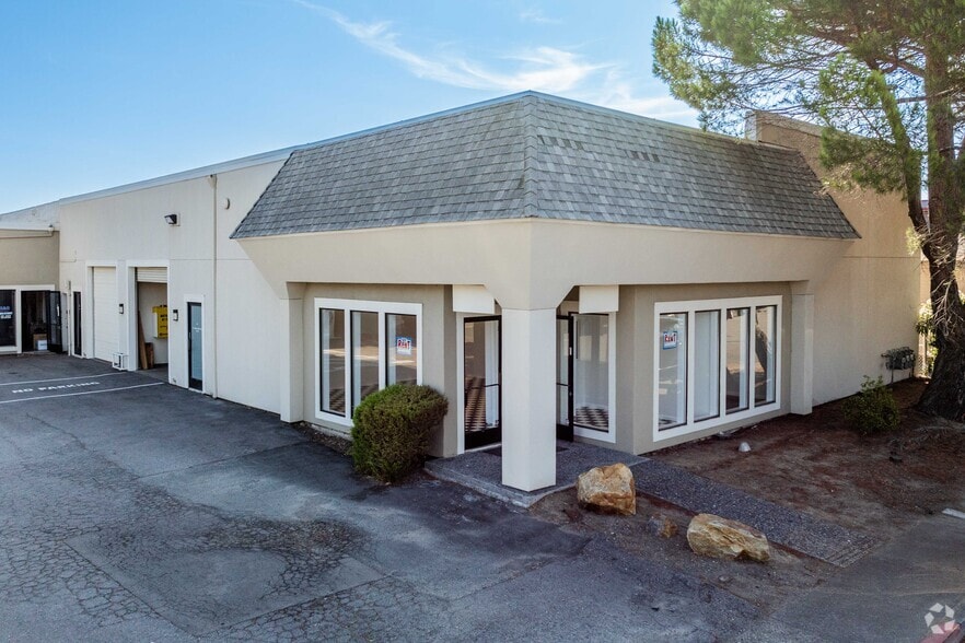 21 Golden Gate Dr, San Rafael, CA for lease - Building Photo - Image 3 of 7