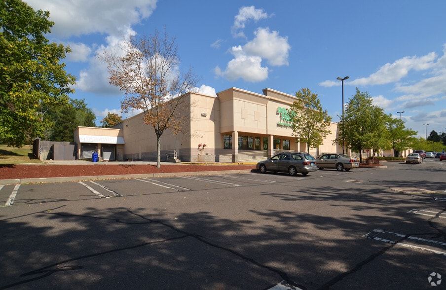 400-416 E Main St, Middletown, CT for lease - Building Photo - Image 2 of 13