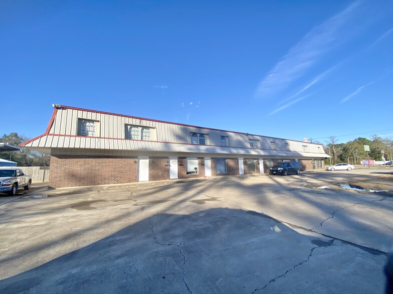 1165 N Main St, Vidor, TX for lease - Building Photo - Image 3 of 6