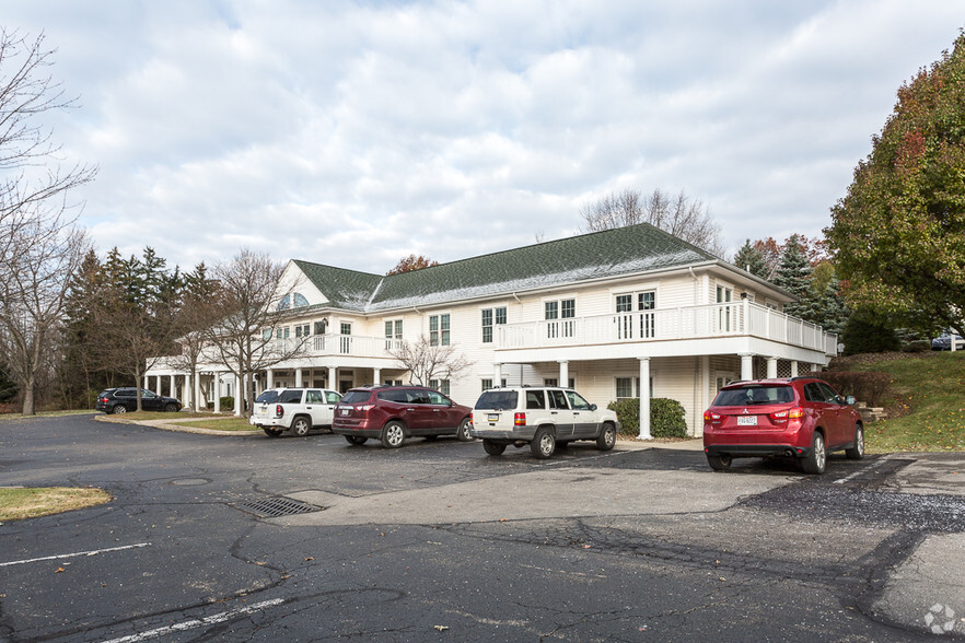 1951 Shenango Valley Fwy, Hermitage, PA for sale - Primary Photo - Image 1 of 1