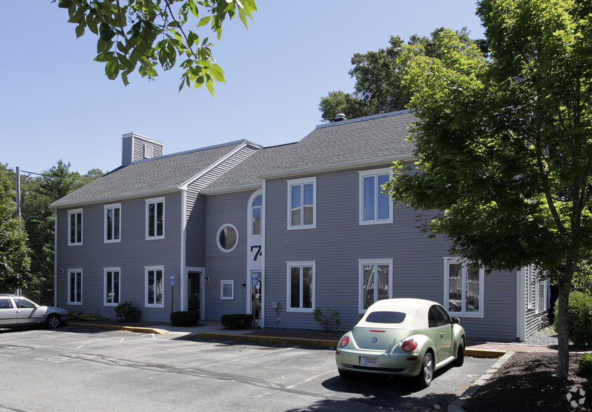 74 Faunce Corner Rd, Dartmouth, MA 02747 | LoopNet