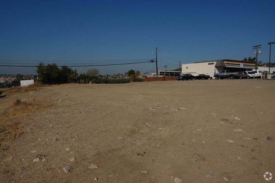 Grand Ave, Spring Valley, CA 91976