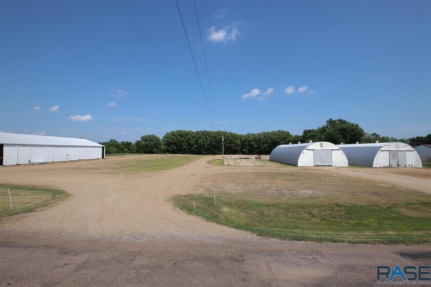 240 N West St, Canton, SD for sale - Building Photo - Image 1 of 1