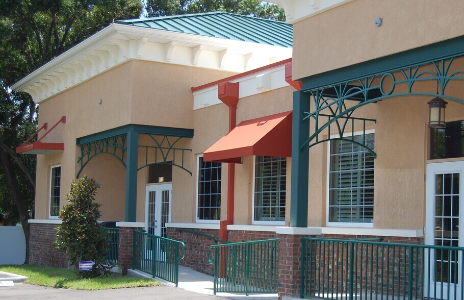8732 W Fountain Ave, Tampa, FL for lease - Building Photo - Image 1 of 13
