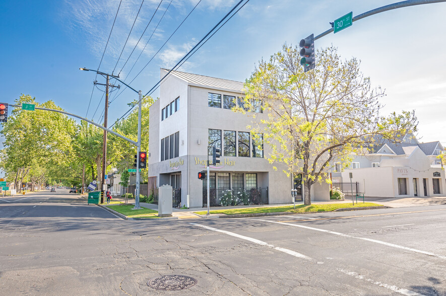 3001 J St, Sacramento, CA for lease - Building Photo - Image 1 of 2