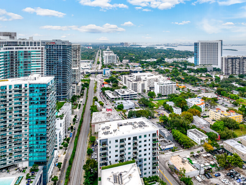 225 NE 34th St, Miami, FL for lease - Aerial - Image 3 of 3