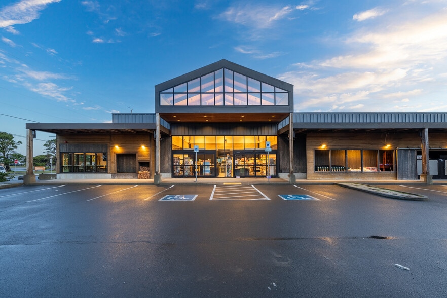 3401 S Hemlock St, Cannon Beach, OR for sale - Primary Photo - Image 1 of 1