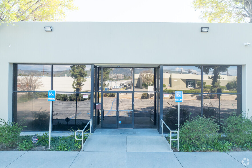 20720 Superior St, Chatsworth, CA for sale - Building Photo - Image 1 of 1