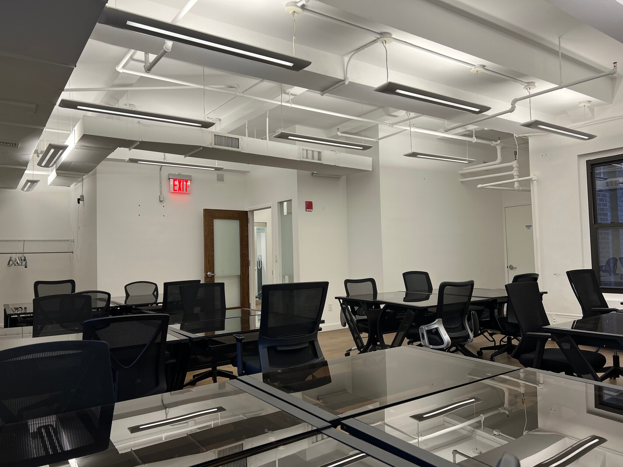 8 W 38th St, New York, NY for lease Interior Photo- Image 1 of 7