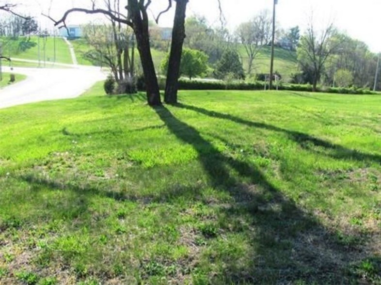 1322 Highland Ave, Atchison, KS 66002