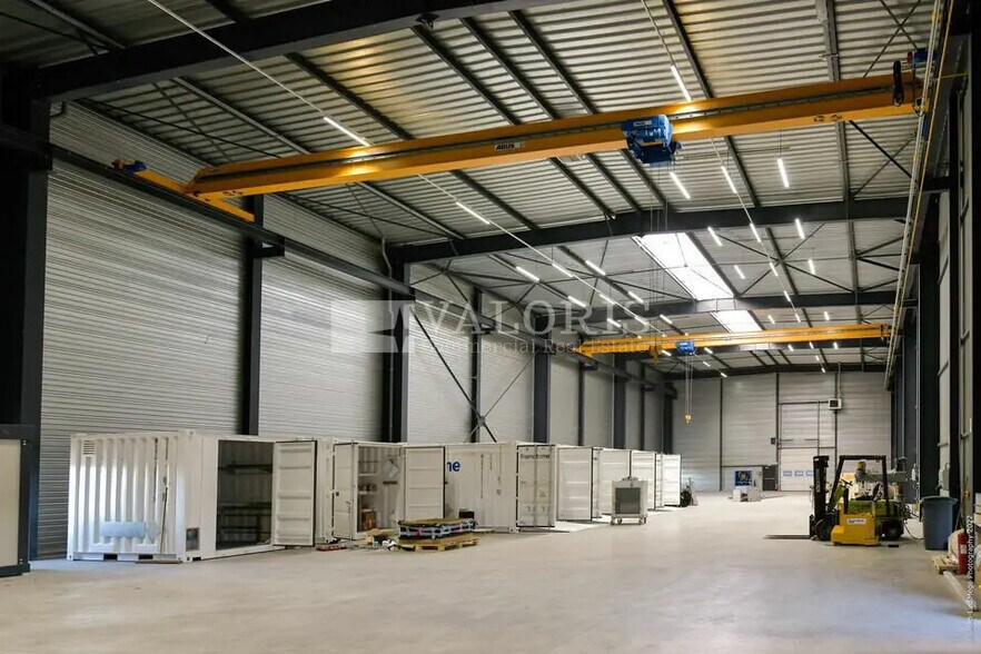 Flex in Genas for lease - Interior Photo - Image 2 of 8