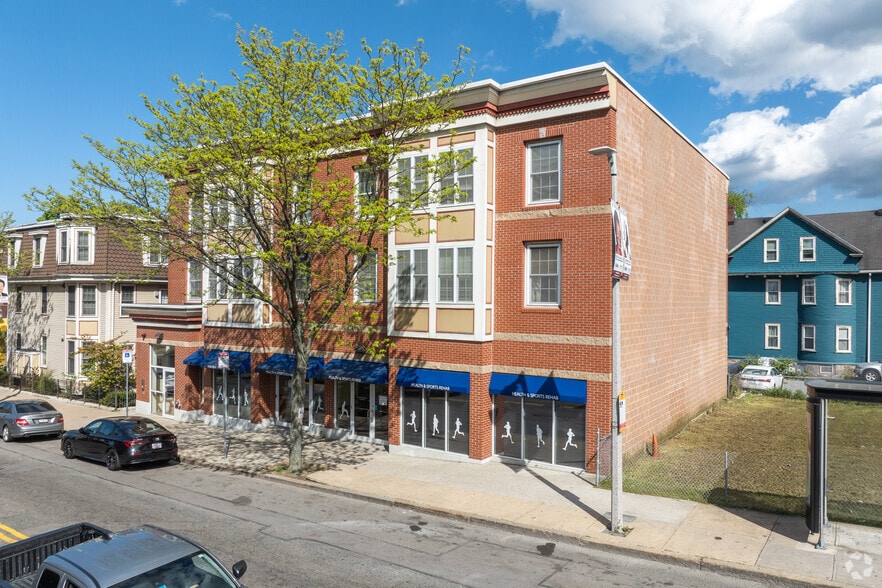 400-402 Blue Hill Ave, Boston, MA for lease - Building Photo - Image 2 of 4