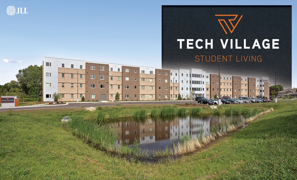 15 Tri Park Way, Appleton, WI for sale - Building Photo - Image 1 of 1