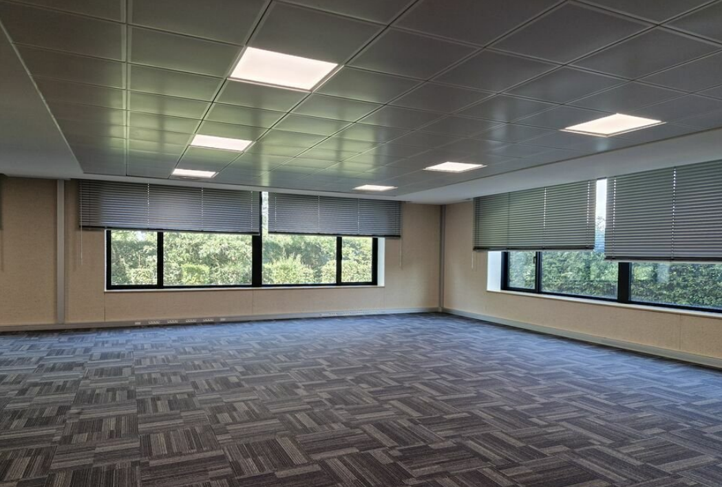 Office in Lieusaint for lease Interior Photo- Image 1 of 2