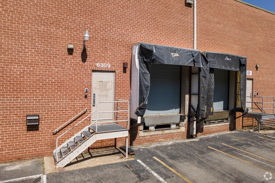 6305-6313 Gravel Ave, Alexandria, VA for lease - Building Photo - Image 3 of 10