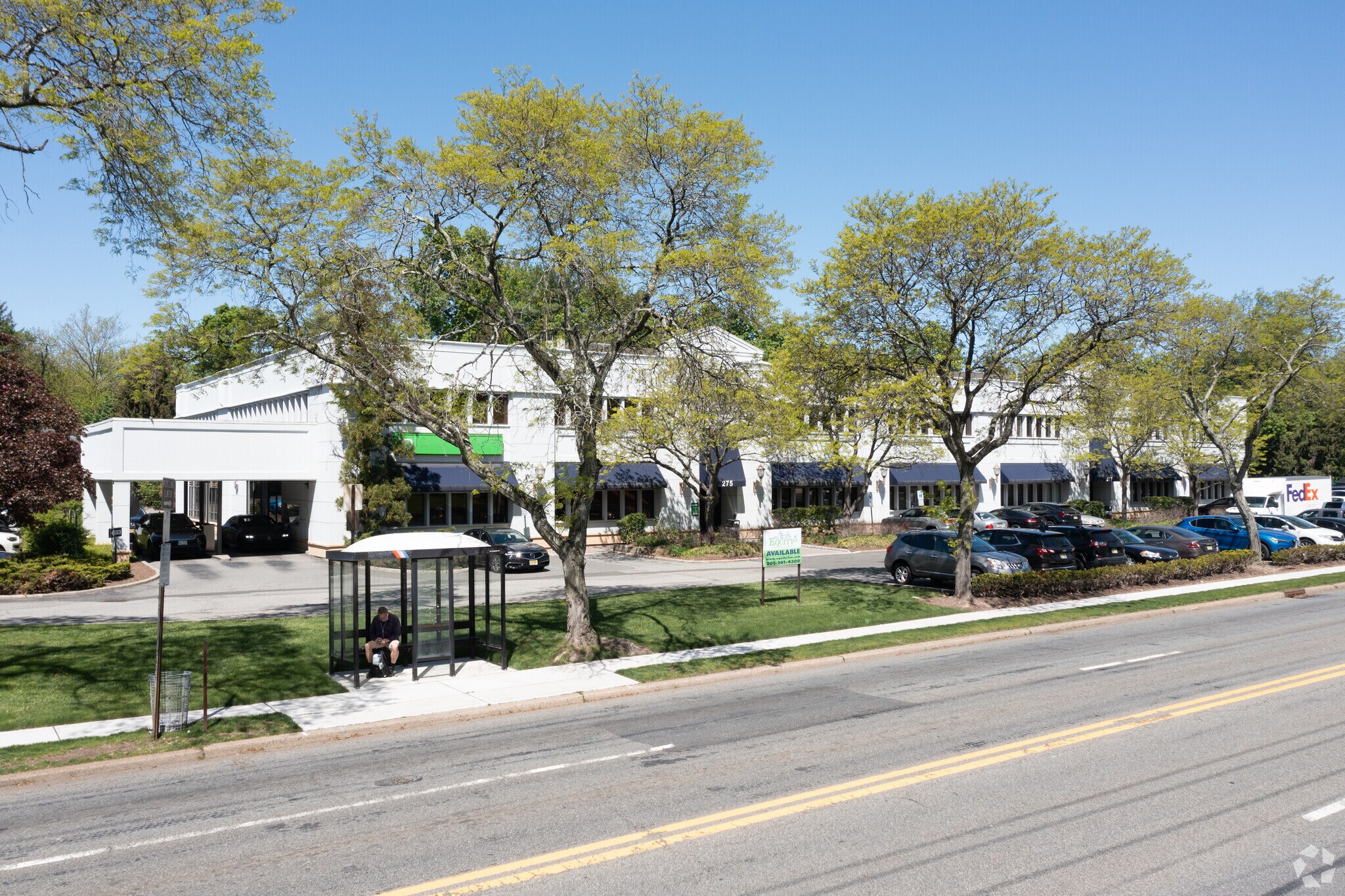 275 Forest Ave, Paramus, NJ 07652 Forest Executive Plaza