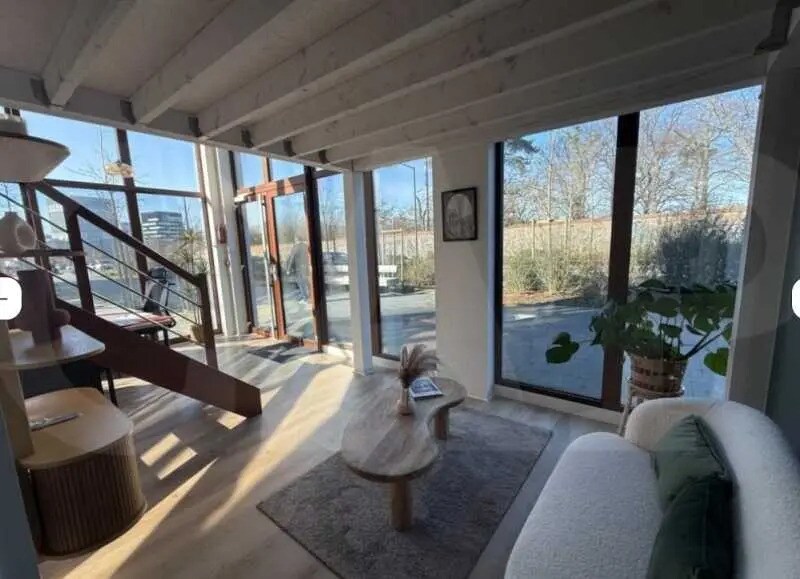 Office in Saint-Jacques-de-la-Lande for sale - Building Photo - Image 1 of 5