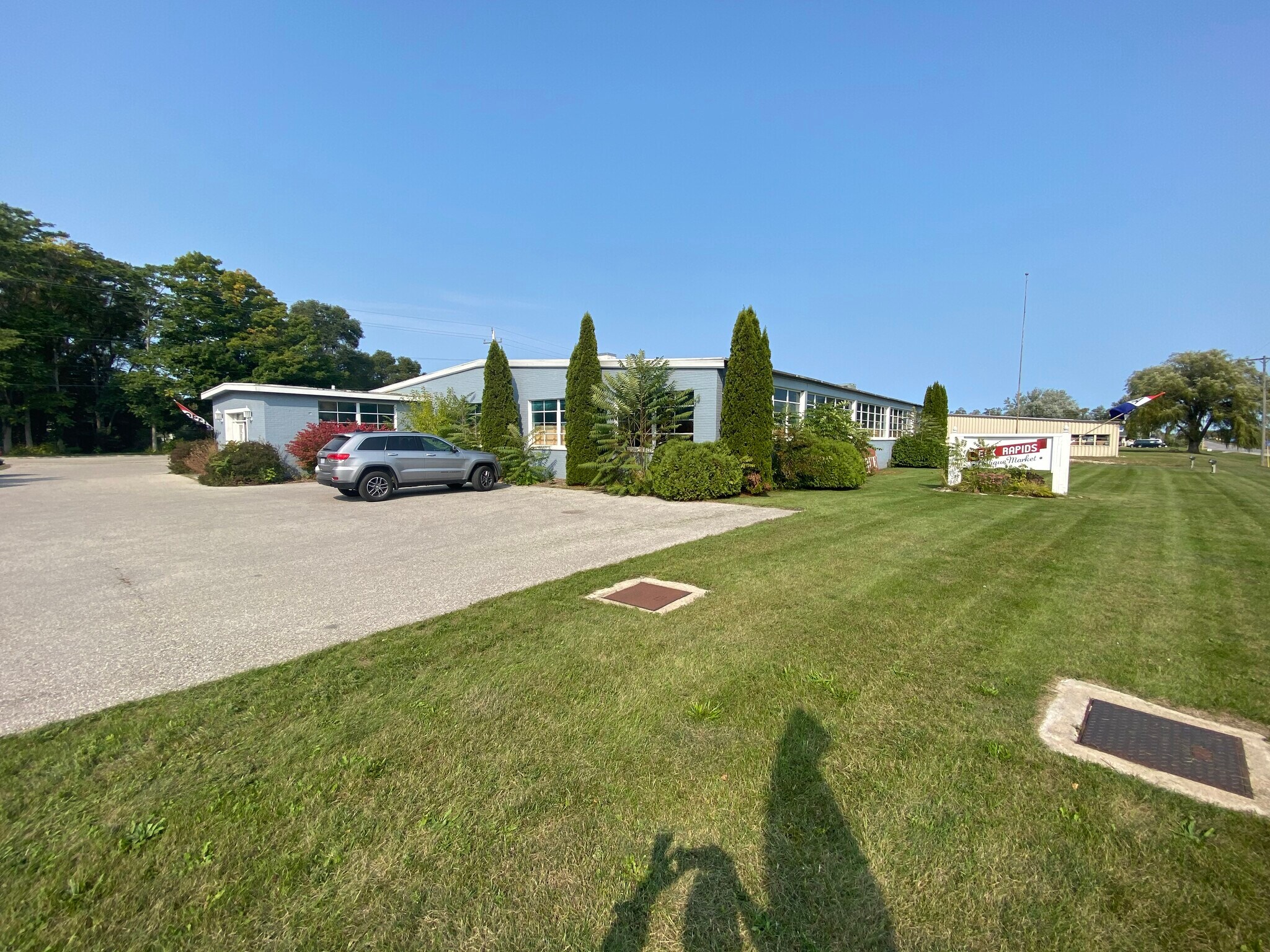 603 Bridge St, Elk Rapids, MI for sale Primary Photo- Image 1 of 1