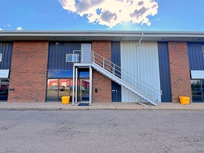 225 Macdonald Cres, Fort McMurray, AB for lease Building Photo- Image 1 of 21