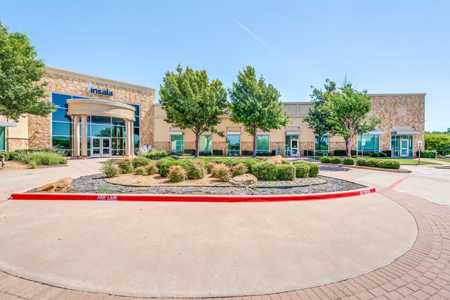 2005 NE Green Oaks Blvd, Arlington, TX for sale Building Photo- Image 1 of 1