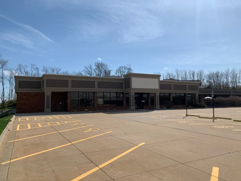 3201-3301 Armar Dr, Marion, IA for lease - Primary Photo - Image 1 of 10