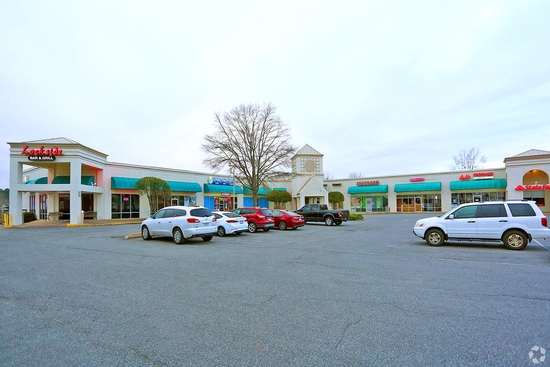 200 N Battlefield Blvd, Chesapeake, VA for lease Primary Photo- Image 1 of 12