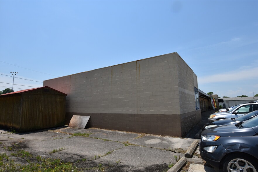 416 E North St, Sweetwater, TN for sale - Building Photo - Image 3 of 13