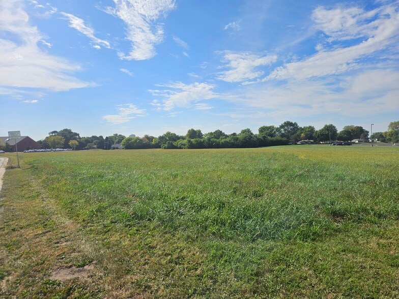 23700 Getson Ave, Plainfield, IL for sale - Building Photo - Image 3 of 4