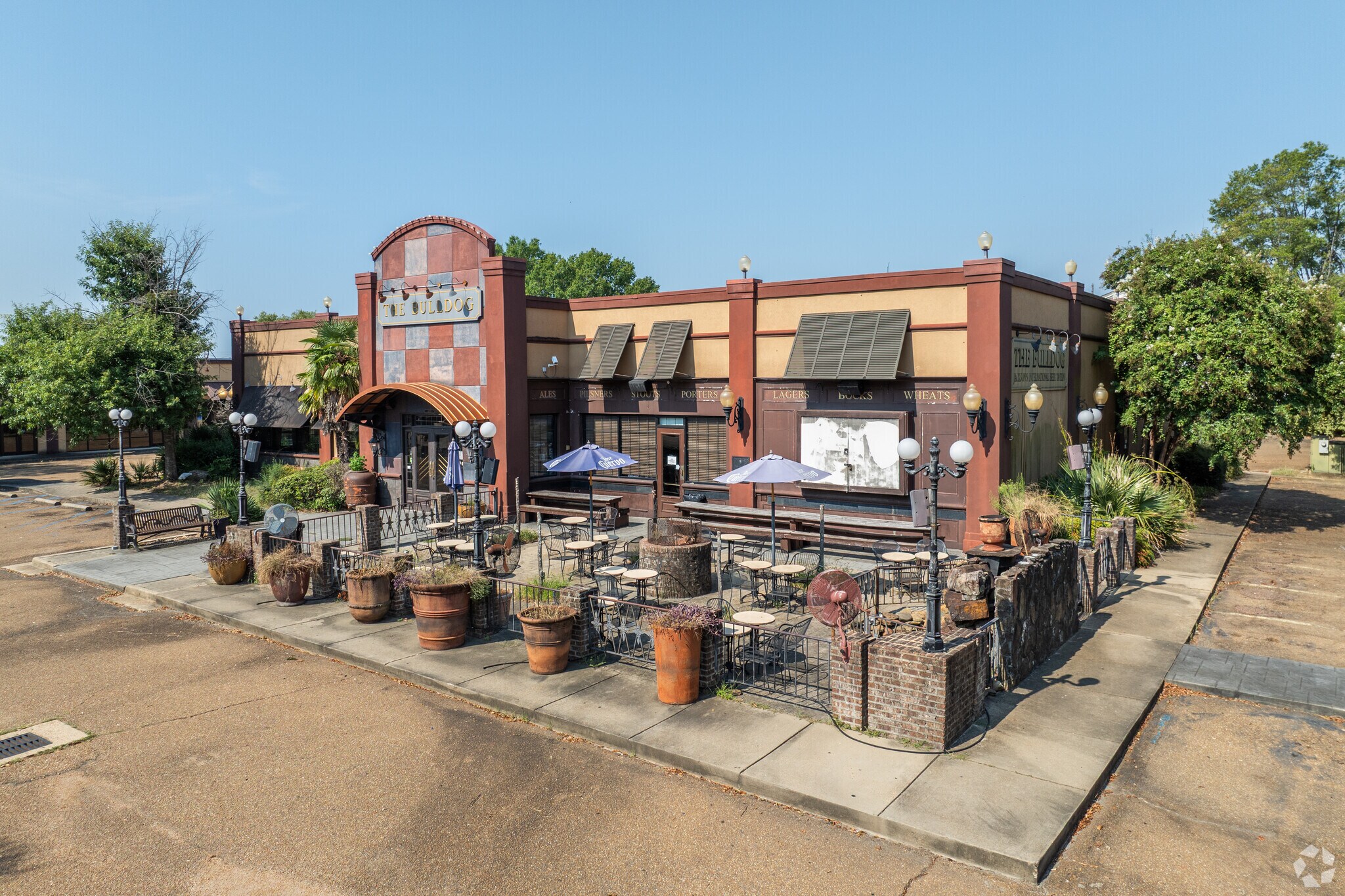 6111 Ridgewood Rd, Jackson, MS for sale Primary Photo- Image 1 of 1