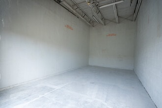 2894 Dusa Dr, Melbourne, FL for lease Interior Photo- Image 1 of 1