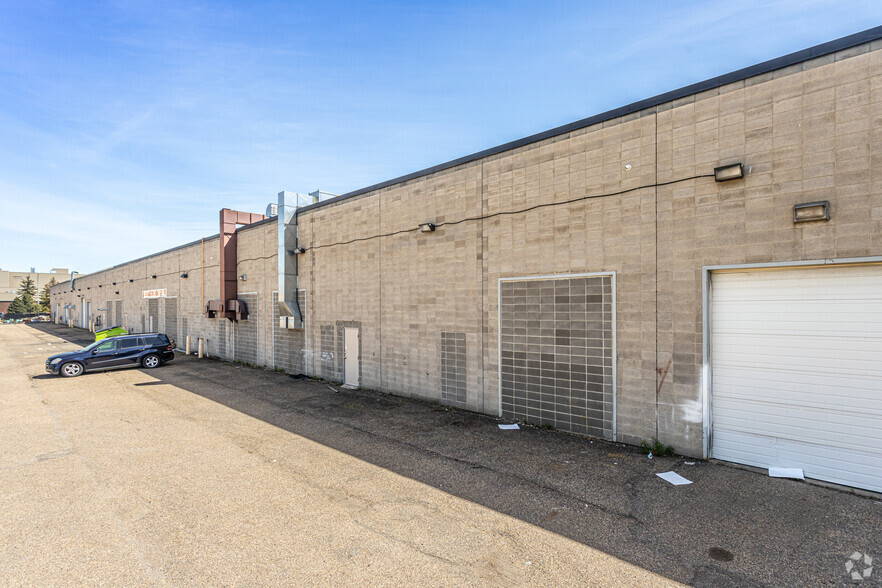 4900-4990 93 Av NW, Edmonton, AB for lease - Building Photo - Image 3 of 7