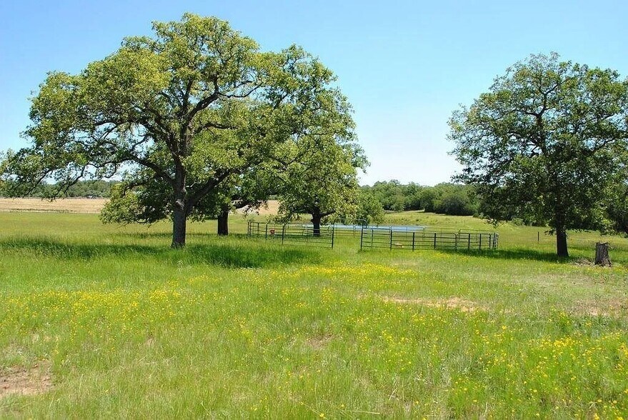 21741 E Interstate 10, Luling, TX for sale - Primary Photo - Image 2 of 11