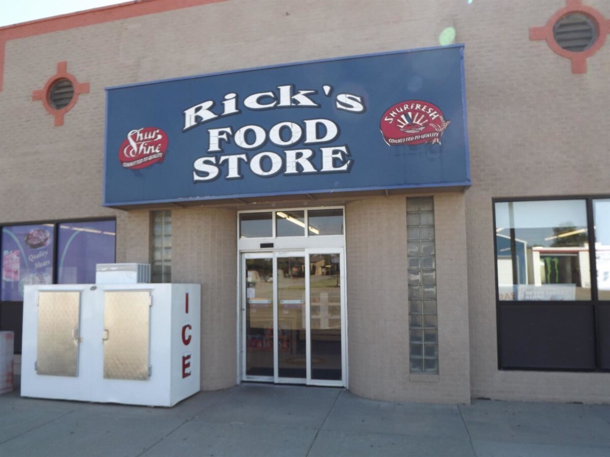 518 Main St, La Crosse, KS 67548