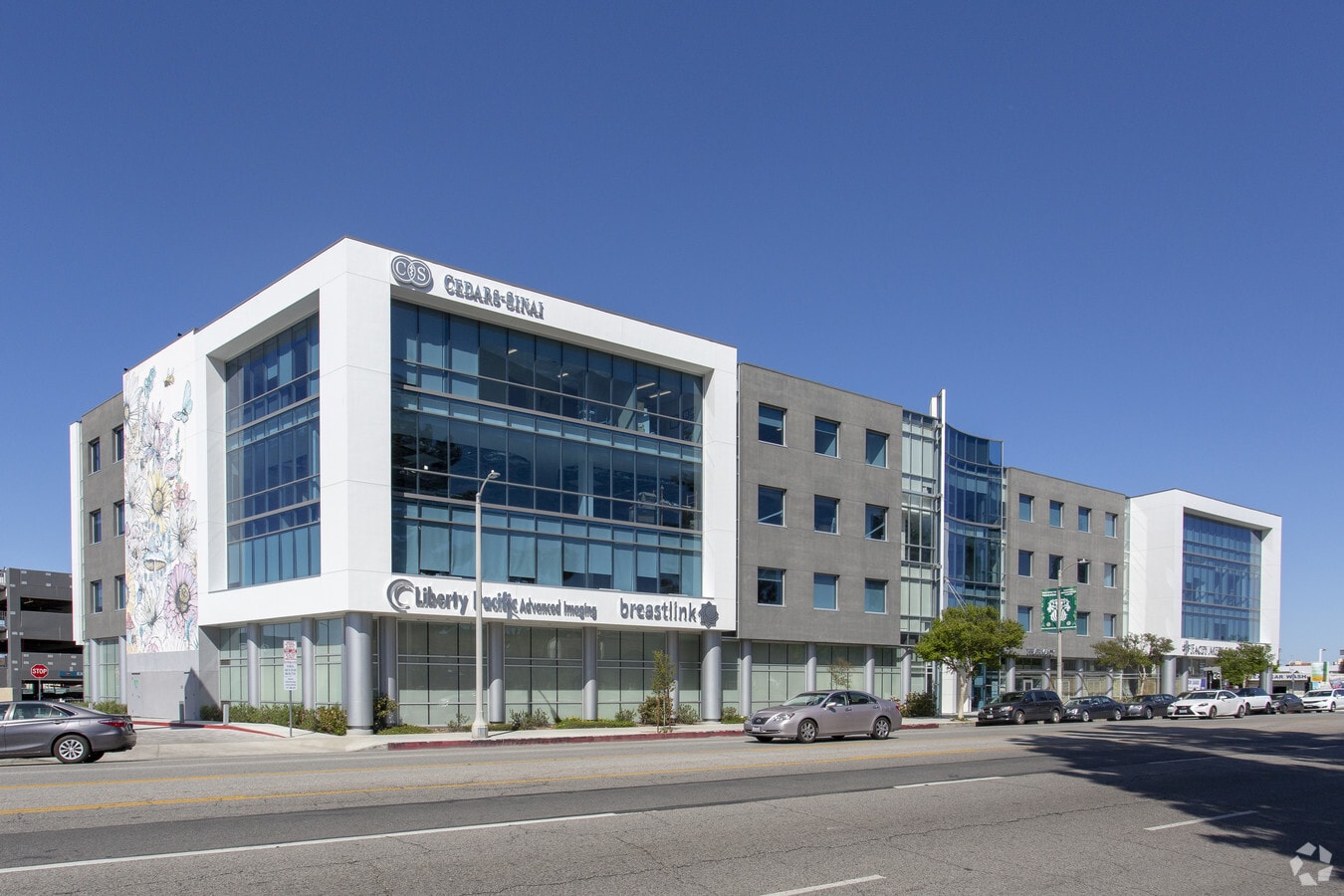 18133 Ventura Blvd, Tarzana, CA 91356