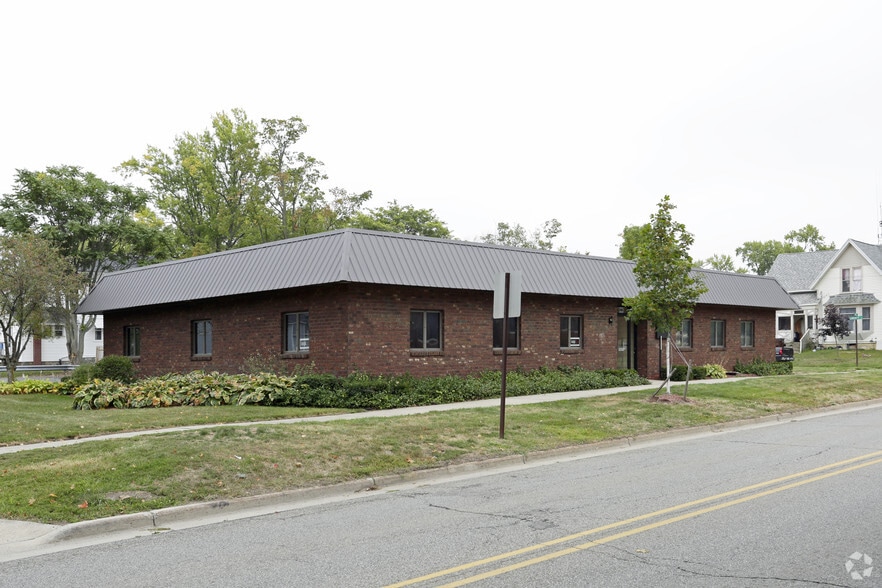 318 S Bridge St, Belding, MI for sale - Primary Photo - Image 1 of 1