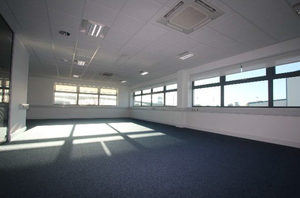 Hazel Rd, Southampton for lease Interior Photo- Image 1 of 2