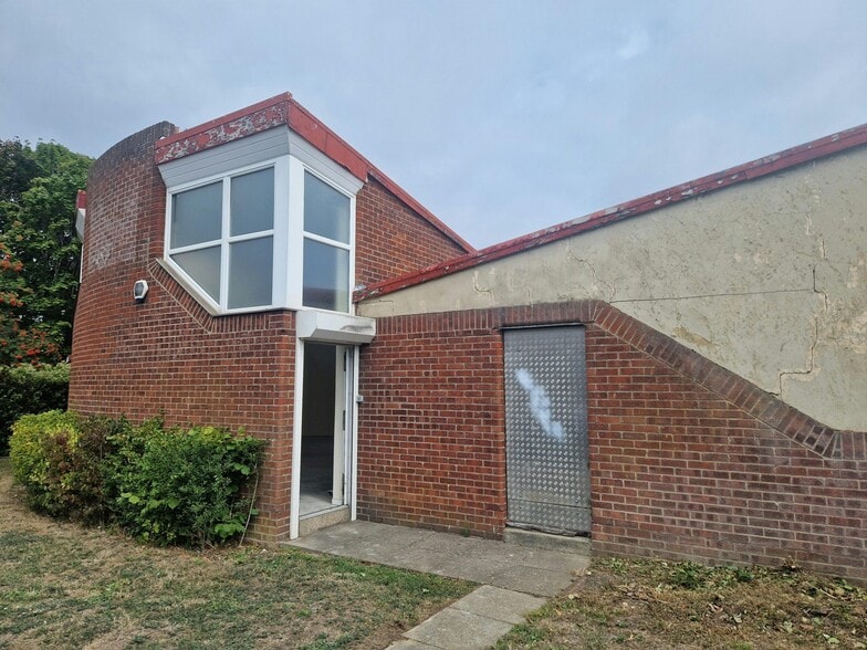Port Royal St, Southsea for lease - Building Photo - Image 3 of 4