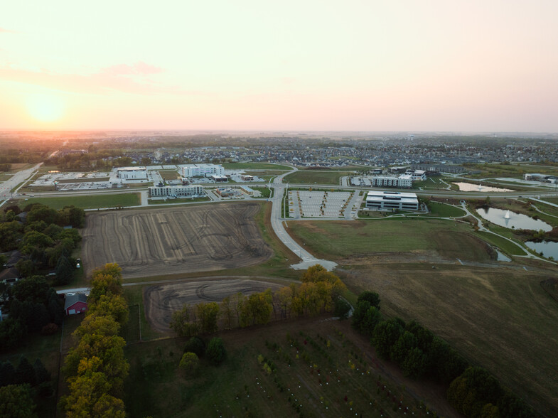 SE Esker Ridge, Waukee, IA for sale - Building Photo - Image 1 of 4