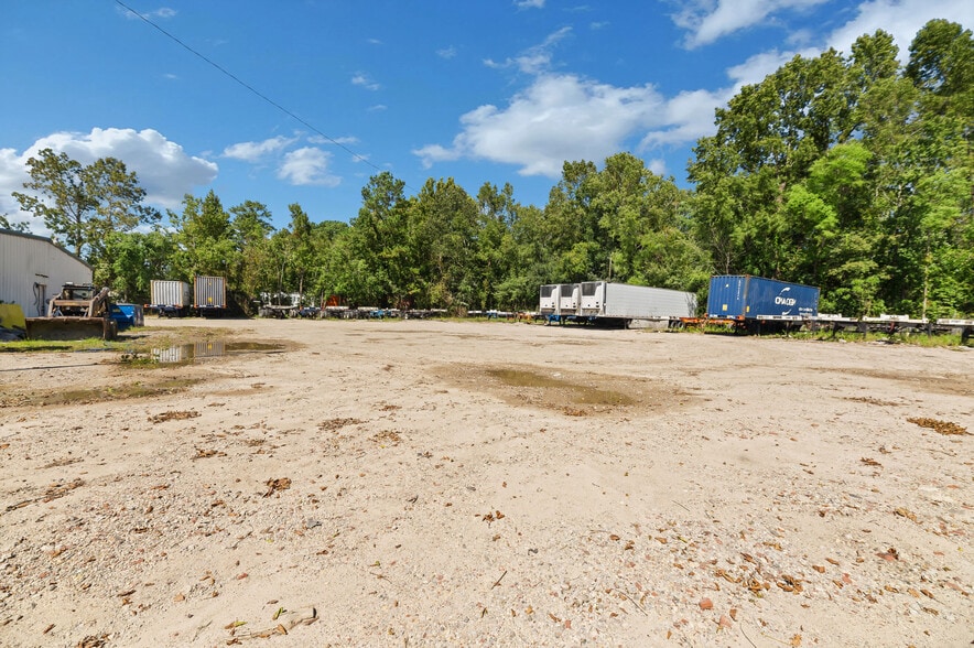 6650 Jet Park Rd, North Charleston, SC for sale - Building Photo - Image 2 of 10