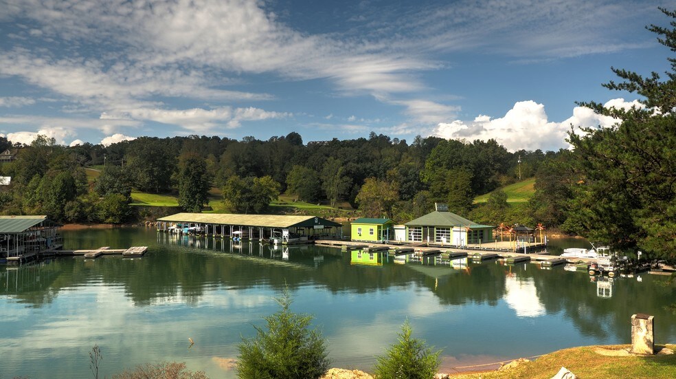 156 Launch Ln, LaFollette, TN for sale - Building Photo - Image 1 of 1