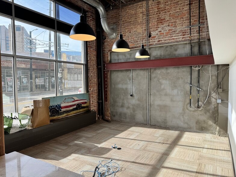 206 Edgewood Ave SE, Atlanta, GA for sale - Building Photo - Image 2 of 9