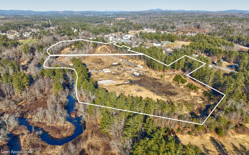 84 S Village Rd, Loudon, NH 03307