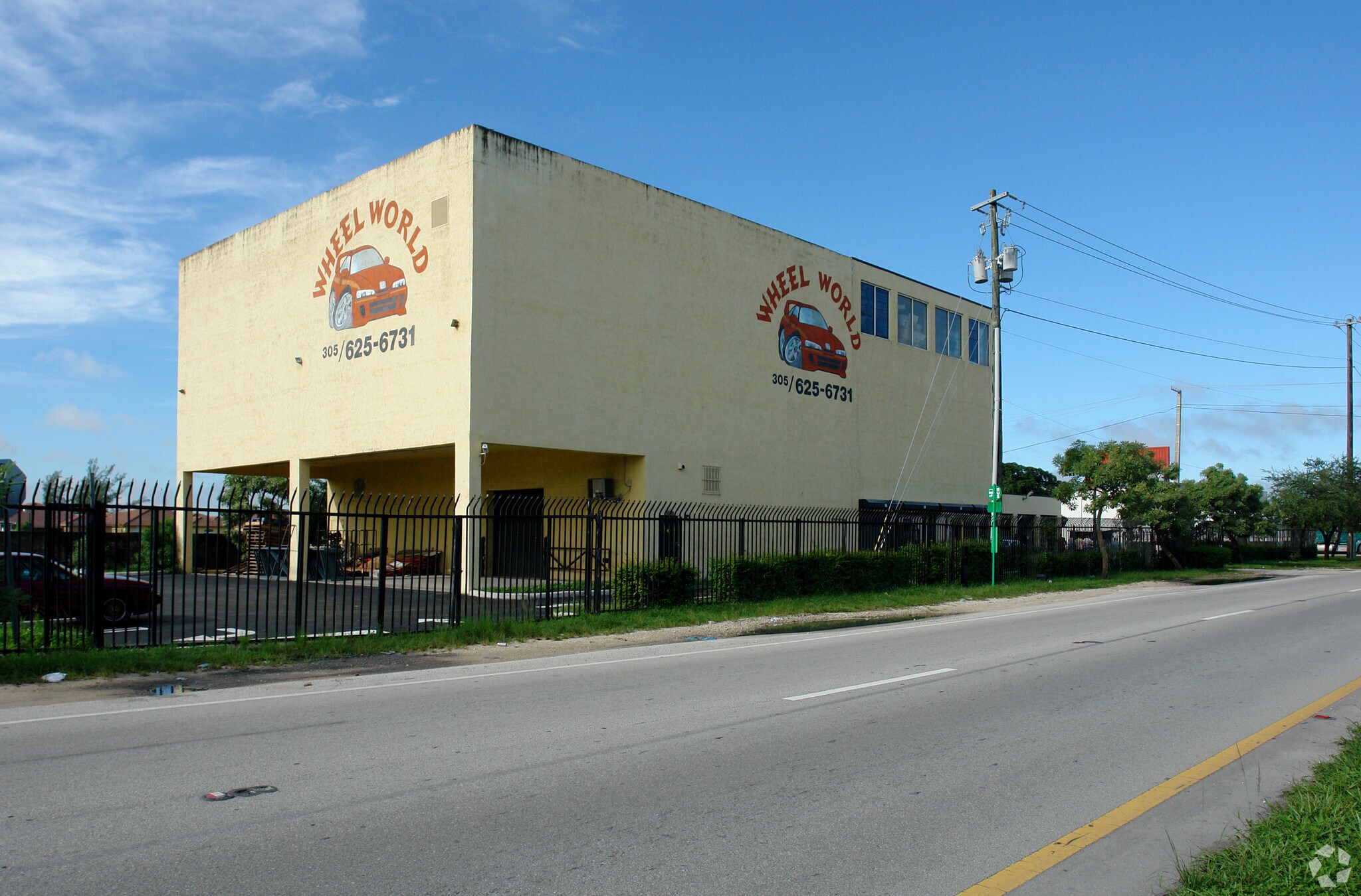 4690 NW 167th St, Opa Locka, FL for lease Primary Photo- Image 1 of 3