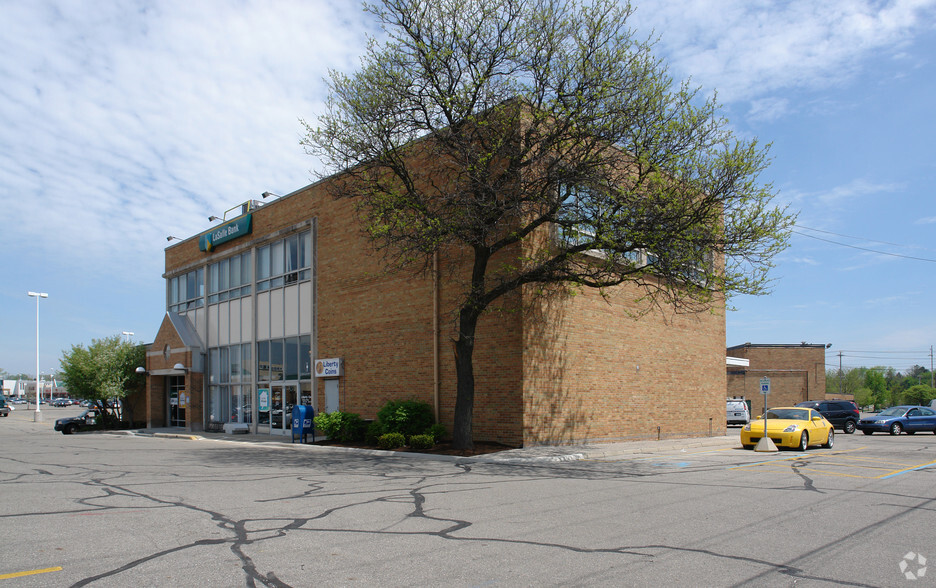 300 Frandor Ave, Lansing, MI for sale - Primary Photo - Image 1 of 1