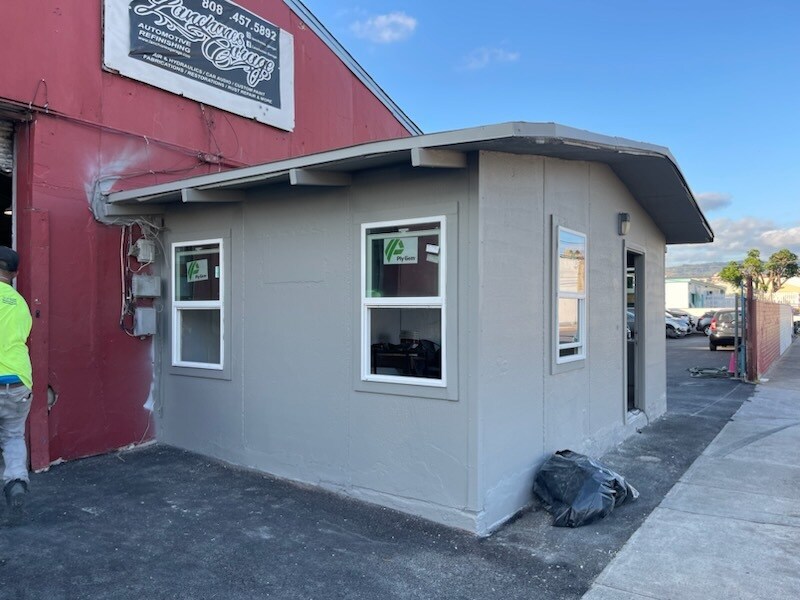 674 Ahua St, Honolulu, HI 96819