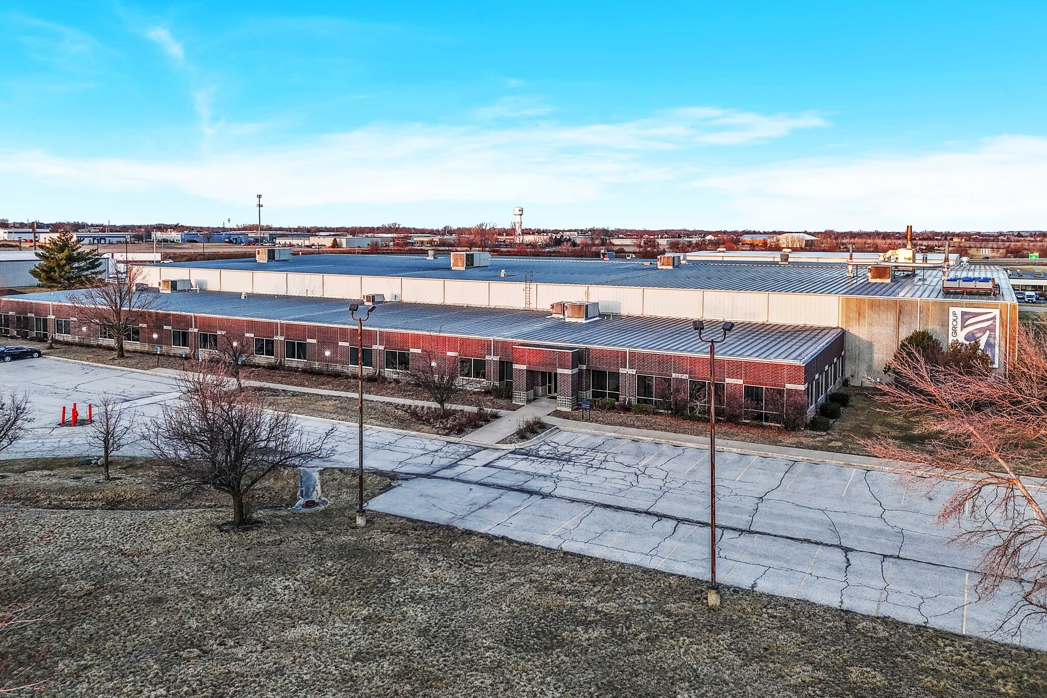 1250 N Center Point Rd, Hiawatha, IA for sale Building Photo- Image 1 of 1