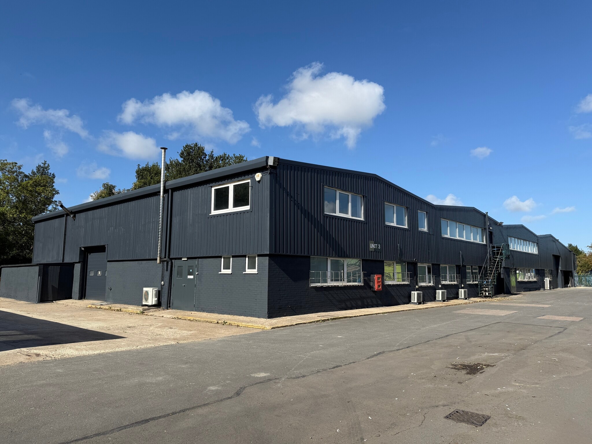 The Way, Royston for lease Interior Photo- Image 1 of 19