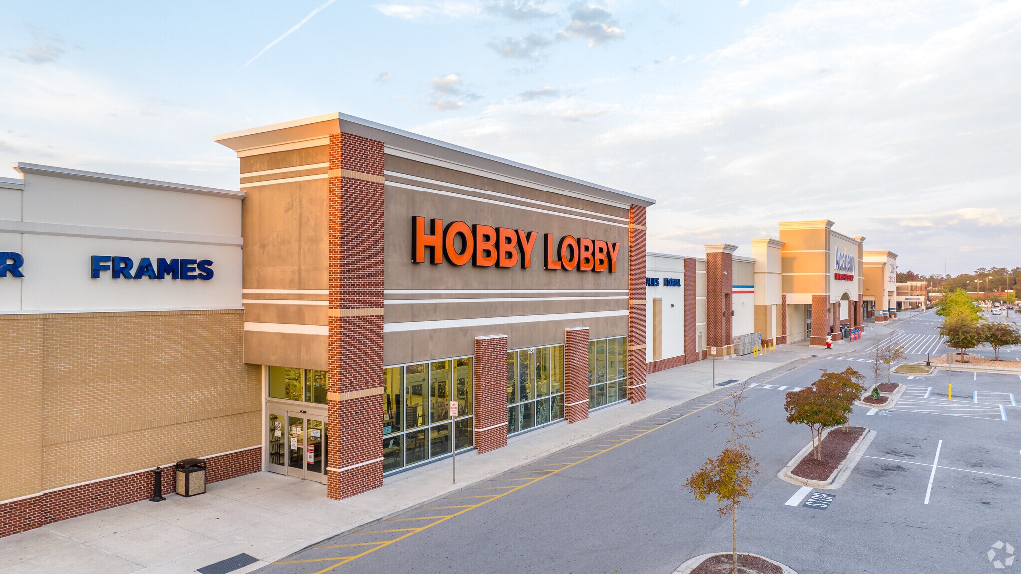 Retail in New Bern, NC for sale Primary Photo- Image 1 of 1