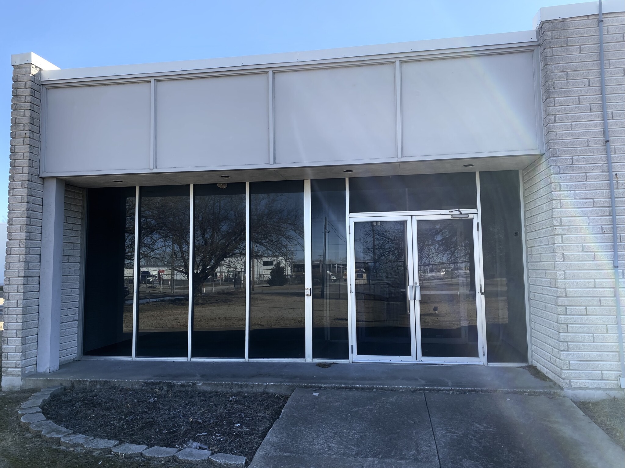 3001 Davis Blvd, Joplin, MO for lease Building Photo- Image 1 of 18